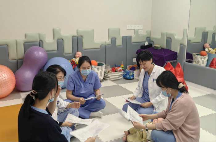 4岁孩子在幼儿园被“孤立”，只因话没说清？！