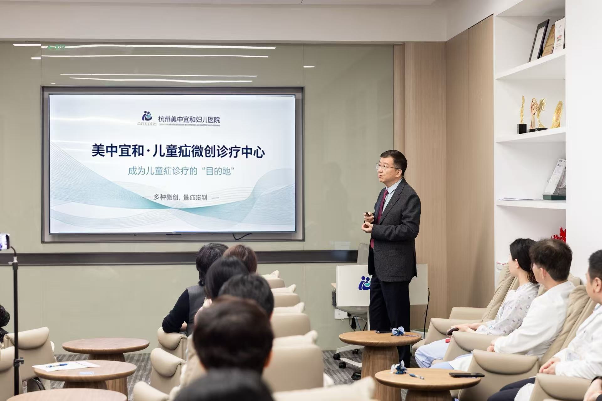 儿童疝气治疗不只有腹腔镜，个体化方案才是关键